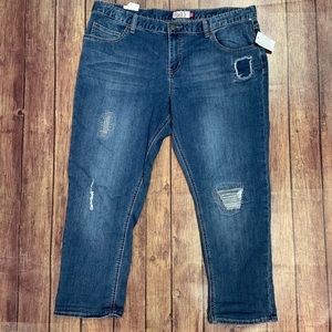 NWT So Distressed Boyfriend Jeans